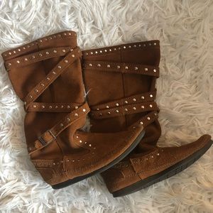 Minnetonka Moccasins